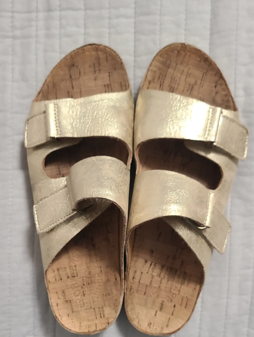 Korks Ease Women's Double Strap Platform Gold Sandals Sz 9M